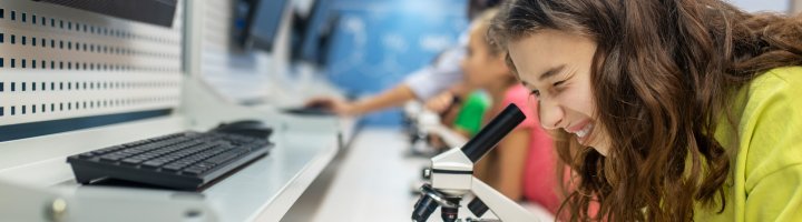 siblings-playing-with-brain-teaser-toys 3 siblings-playing-with-brain-teaser-toys 3